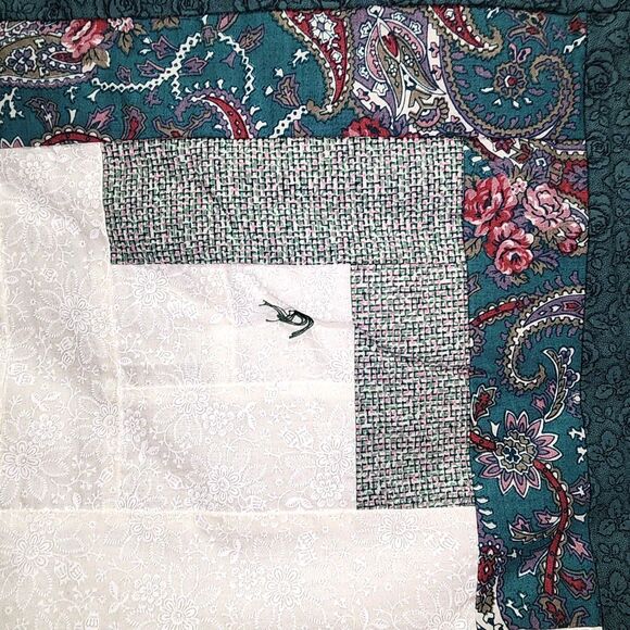 Handmade Quilt Pink, White & Green - Picture 3 of 5